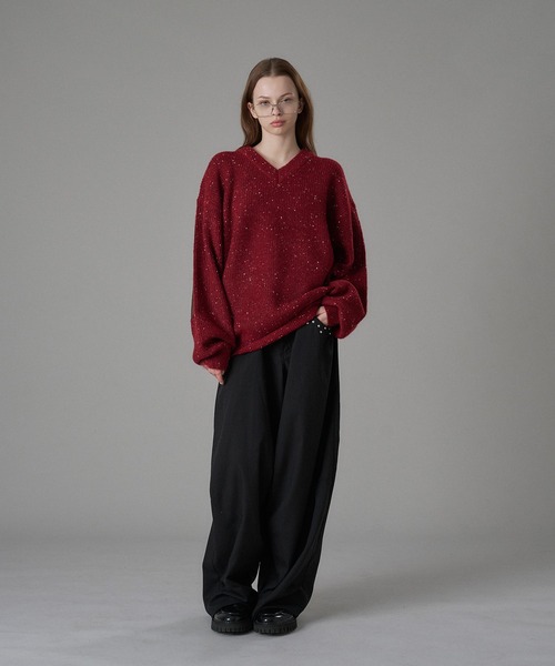 ONCILY(オンシェリー)の「HEART ELBOW NEP V-NECK KNIT / ハートエルボーネップVネックニット(ニット/セーター・メンズ・ブラウン/レッド・SMALL/MEDIUM/LARGE)」の3枚目の写真