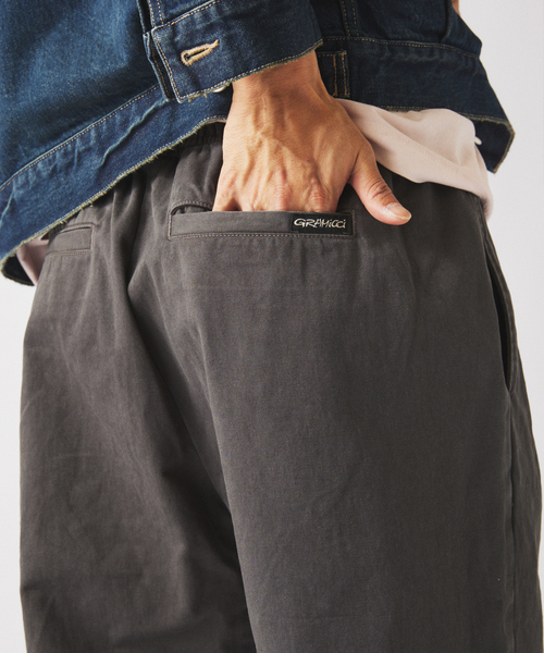 Gramicci（グラミチ）の「GRAMICCI / グラミチ 別注 エココットンツイル ワイドパンツ（チノパンツ・メンズ・ブラック/チャコールグレー/アイボリー/ブラウン・MEDIUM/LARGE）」の21枚目の写真