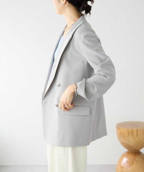 RIVE DROITE（リヴドロワ）の「【オンオフ使える】ドライギャバピークドラペルジャケット（テーラードジャケット・レディース・ネイビー/ライトグレー/モカ・FREE）」の9枚目の写真