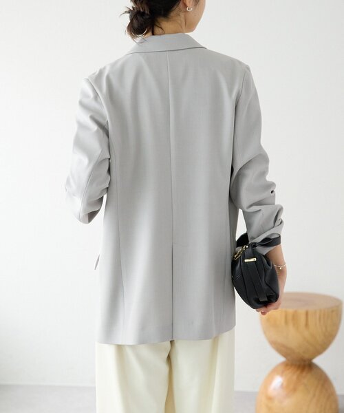 RIVE DROITE（リヴドロワ）の「【オンオフ使える】ドライギャバピークドラペルジャケット（テーラードジャケット・レディース・ネイビー/ライトグレー/モカ・FREE）」の10枚目の写真