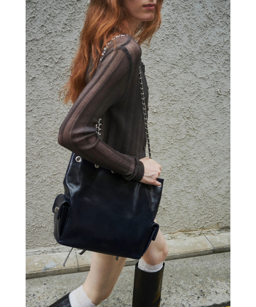 COURONNEの「Noa Chain Backpack 29_RCBBX25646NAX（バックパック/リュック・レディース・ネイビー・FREE）」の2枚目の写真