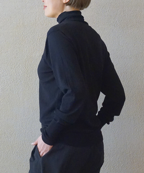 JOURNAL STANDARD LUXE(ジャーナルスタンダード ラックス)の「HGコットン タートルネックプルオーバー(ニット/セーター・レディース・ブラック/グレー/ホワイト/パープル・FREE)」の8枚目の写真