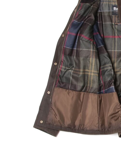 Barbour(バブアー)の「Barbour WINTER DEFENCE Waxed Jacket バブアー ウィンター ディフェンス ワックス ジャケット(マウンテンパーカー・レディース・グリーン・36)」の16枚目の写真