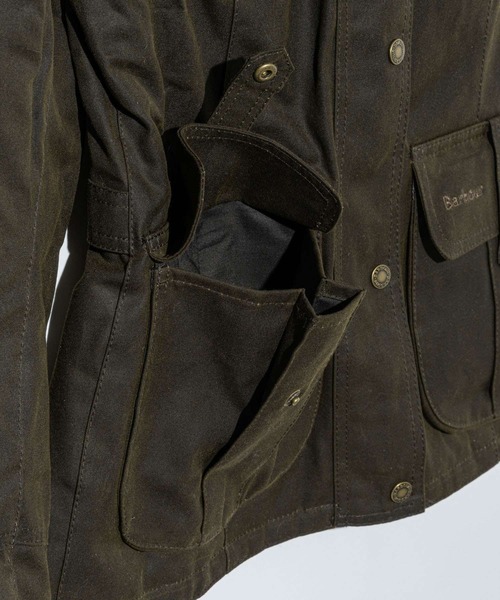 Barbour(バブアー)の「Barbour WINTER DEFENCE Waxed Jacket バブアー ウィンター ディフェンス ワックス ジャケット(マウンテンパーカー・レディース・グリーン・36)」の9枚目の写真