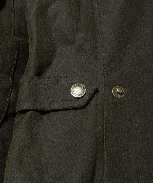 Barbour(バブアー)の「Barbour WINTER DEFENCE Waxed Jacket バブアー ウィンター ディフェンス ワックス ジャケット(マウンテンパーカー・レディース・グリーン・36)」の12枚目の写真