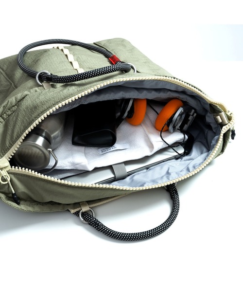 Topologie(トポロジー)の「Helmet Bag(ヘルメット バッグ)(トートバッグ・レディース・ブラック/グリーン系その他/オレンジ/モスグリーン・ONE SIZE)」の21枚目の写真