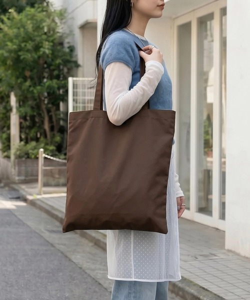 United Athle(ユナイテッドアスレ)の「【United Athle】デイリー フラット トートバッグ L 1406(トートバッグ・レディース・グリーン/レッド/バーガンディー/オレンジ/スモークピンク/スカイブルー/ライトイエロー/ブルー/グレー/エメラルドブルー/ライトピンク/スモーキーグリーン系/ブラック/ダークブラウン/ライトグレー/ホワイト/ライトパープル/ネイビー/パープル/イエロー/ナチュラル・FREE)」の6枚目の写真