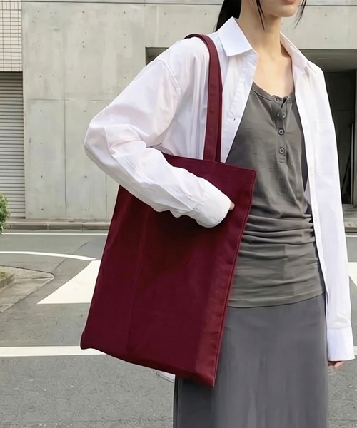 United Athle(ユナイテッドアスレ)の「【United Athle】デイリー フラット トートバッグ L 1406(トートバッグ・レディース・グリーン/レッド/バーガンディー/オレンジ/スモークピンク/スカイブルー/ライトイエロー/ブルー/グレー/エメラルドブルー/ライトピンク/スモーキーグリーン系/ブラック/ダークブラウン/ライトグレー/ホワイト/ライトパープル/ネイビー/パープル/イエロー/ナチュラル・FREE)」の20枚目の写真