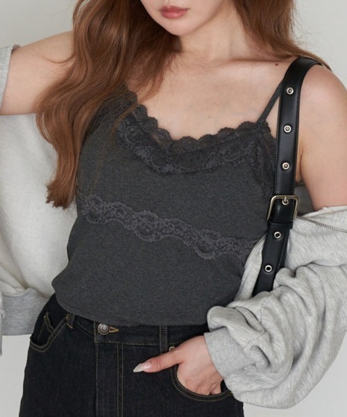 RAY CASSIN（レイカズン）の「パット付レースキャミ（キャミソール・レディース・ブラック/ホワイト系その他/チャコールグレー/カーキ/ライトベージュ・S）」の3枚目の写真