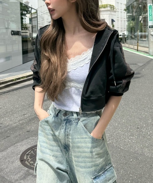 RAY CASSIN（レイカズン）の「パット付レースキャミ（キャミソール・レディース・ブラック/ホワイト系その他/チャコールグレー/カーキ/ライトベージュ・S）」の17枚目の写真