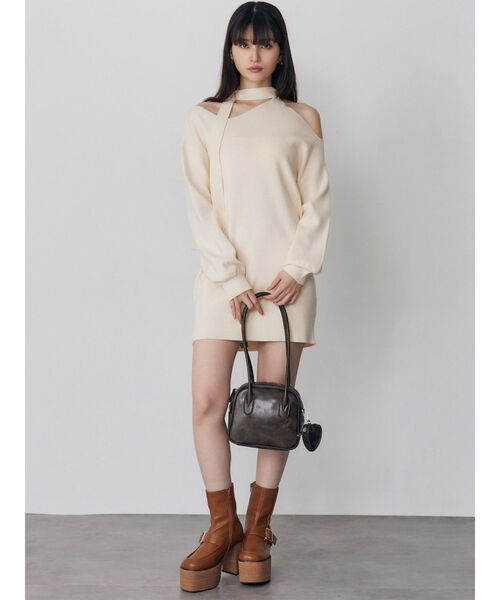 MURUA（ムルーア）の「ロングショルダースクエアボストンバッグ（ショルダーバッグ・レディース・ブラック/ブラウン・FREE）」の6枚目の写真