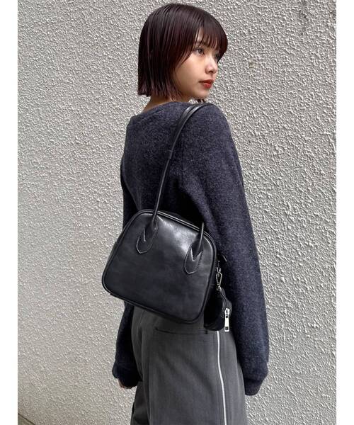 MURUA（ムルーア）の「ロングショルダースクエアボストンバッグ（ショルダーバッグ・レディース・ブラック/ブラウン・FREE）」の15枚目の写真