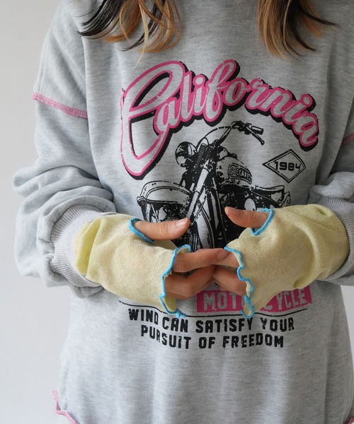 Port（ポート）の「【 Port / ポート 】 指穴付き ラメ シアー アームカバー ( 約60㎝ )（アームカバー・レディース・オレンジ/ライトパープル/ライトイエロー/ライトブルー/ブラック・FREE）」の4枚目の写真