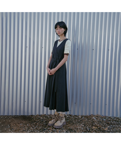 LAP（ラップ）の「Vネックベルトロングワンピース AS1WO261（ワンピース・レディース・チャコール・FREE）」の5枚目の写真