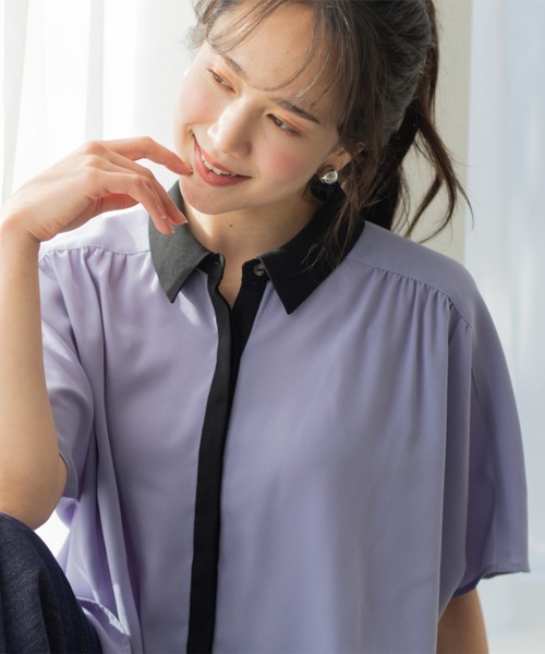 SHOO・LA・RUE(シューラルー)の「バイカラードルマンブラウス(シャツ/ブラウス・レディース・アイボリー系4/サックスブルー系4/チャコール/レンガ・03/02)」の21枚目の写真