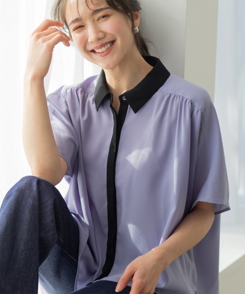 SHOO・LA・RUE(シューラルー)の「バイカラードルマンブラウス(シャツ/ブラウス・レディース・アイボリー系4/サックスブルー系4/チャコール/レンガ・03/02)」の22枚目の写真