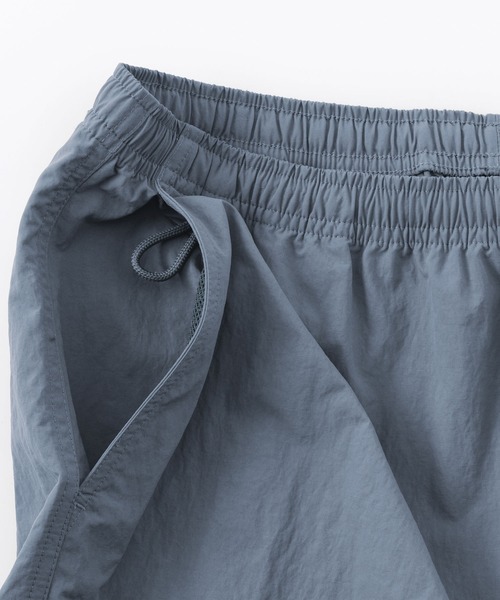 無印良品(ムジルシリョウヒン)の「紳士 撥水ナイロンポケッタブルショートパンツ(その他パンツ・メンズ・ライトグレー/グレー系/ブルー系/スモーキーグリーン系/ブラック/ベージュ・S/M/L/XL)」の15枚目の写真