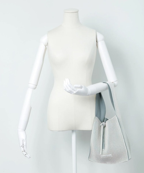 LASTFRAME（ラストフレーム）の「KYOTO METALLIC REVERSIBLE TASUKI TOTE SMALL（トートバッグ・レディース・ブラック/グレー・FREE）」の11枚目の写真