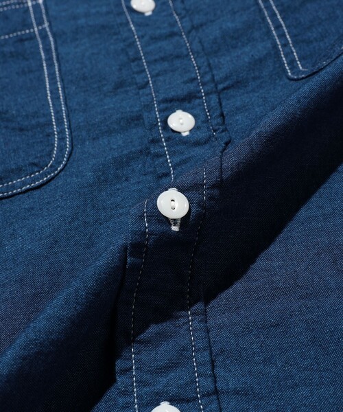 BEAMS PLUS(ビームスプラス)の「WORK Plain Indigo Chambray(シャツ/ブラウス・メンズ・インディゴブルー・LARGE/SMALL/X-LARGE/MEDIUM)」の5枚目の写真