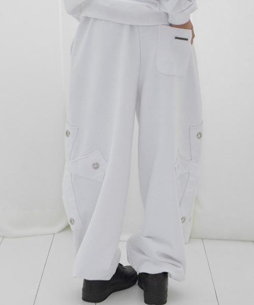FANCY CLUB(ファンシークラブ)の「A'GEM/9 × .kom『FANCY CLUB/ファンシークラブ』BIG CROSS EYELET SWEATPANTS/ビッグクロス アイレットスウェットパンツ(スウェットパンツ・レディース・ホワイト/ブラック・FREE)」の8枚目の写真