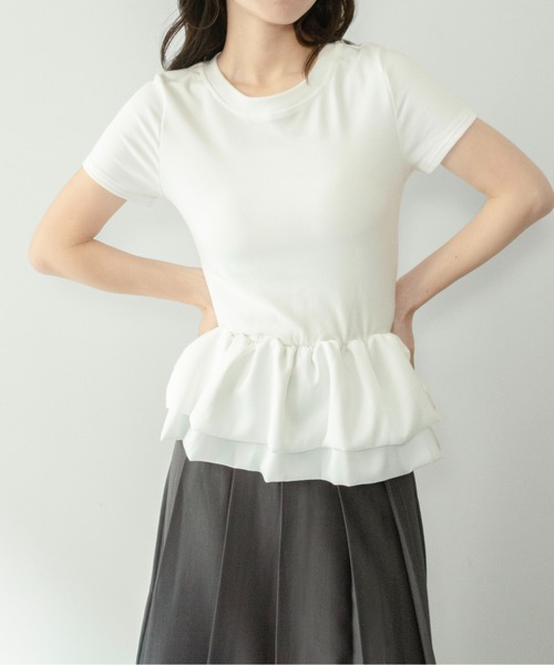 on:nue（オンニュ）の「【on:nue】[着用動画あり！] 異素材バルーンペプラムトップス（Tシャツ/カットソー・レディース・アイボリー/ブラウン・FREE）」の3枚目の写真