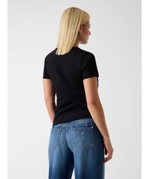 Guess(ゲス)の「Short Sleeves Crew Neck 3D GUESS Script Tee 半袖Tシャツ(Tシャツ/カットソー・レディース・ベージュ/ライトベージュ/ブラック・X-SMALL/SMALL/MEDIUM/LARGE)」の8枚目の写真