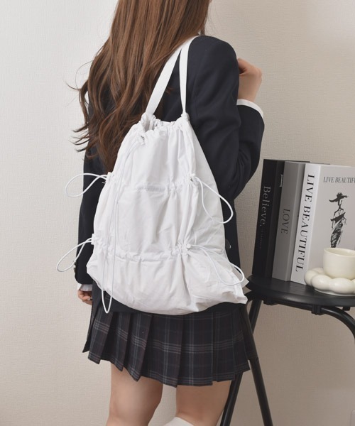 TONE SELECT GOODS(トーンセレクトグッズ)の「【float】くしゅくしゅ ギャザー デザイン ドロストナップサック リュックサック(バックパック/リュック・レディース・ホワイト/ブラック/グレー・FREE)」の16枚目の写真