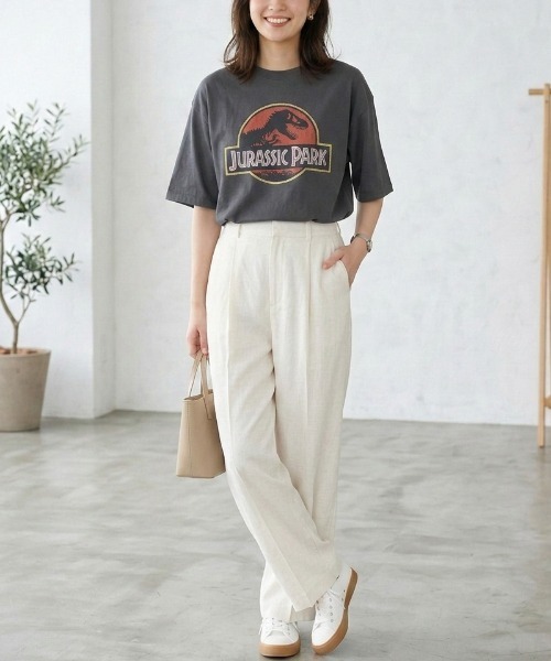 ALWAYS GOOD TIME（オルウェイズグッドタイム）の「【JURASSKPARK/ジュラシックパーク】ＵＳＤ加工プリント半袖Ｔシャツ/Movie Tee/ユニセックス（Tシャツ/カットソー・メンズ・ブラック系その他/アイボリー/ホワイト系その他/スミクロ・L/M/LL）」の8枚目の写真