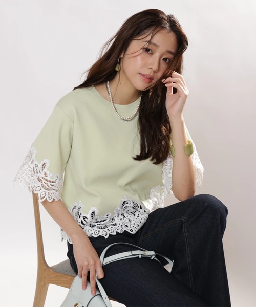 JUSGLITTY（ジャスグリッティー）の「レースヘムＴシャツニット（ニット/セーター・レディース・ライトブルー/ブラック系その他/ホワイト/グリーン系その他・2）」の3枚目の写真