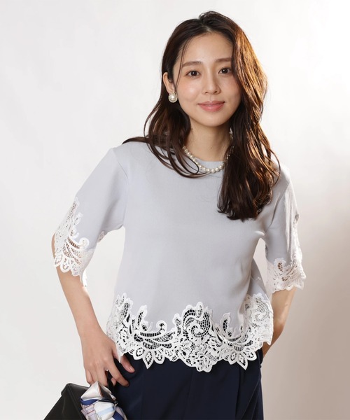 JUSGLITTY（ジャスグリッティー）の「レースヘムＴシャツニット（ニット/セーター・レディース・ライトブルー/ブラック系その他/ホワイト/グリーン系その他・2）」の4枚目の写真