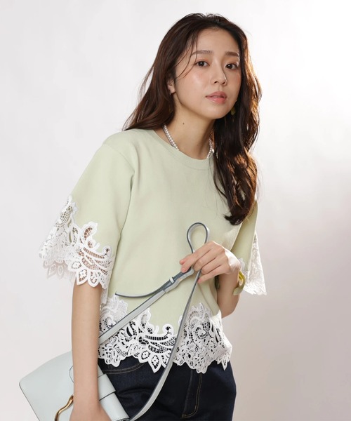 JUSGLITTY（ジャスグリッティー）の「レースヘムＴシャツニット（ニット/セーター・レディース・ライトブルー/ブラック系その他/ホワイト/グリーン系その他・2）」の5枚目の写真