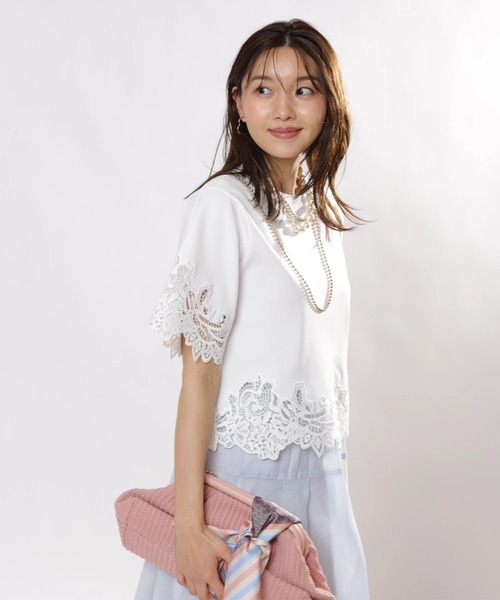 JUSGLITTY（ジャスグリッティー）の「レースヘムＴシャツニット（ニット/セーター・レディース・ライトブルー/ブラック系その他/ホワイト/グリーン系その他・2）」の6枚目の写真