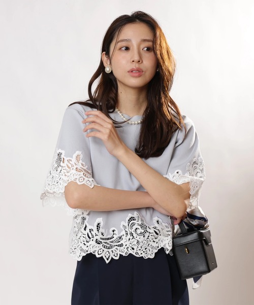 JUSGLITTY（ジャスグリッティー）の「レースヘムＴシャツニット（ニット/セーター・レディース・ライトブルー/ブラック系その他/ホワイト/グリーン系その他・2）」の16枚目の写真