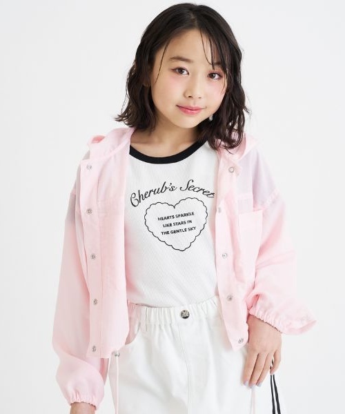 PINK-latte（ピンクラテ）の「【UV・接触冷感】ショート丈ブルゾン（ブルゾン・キッズ・オフホワイト/サックスブルー/ブラック/ライトピンク・140cm/120cm/160cm/150cm/130cm）」の4枚目の写真