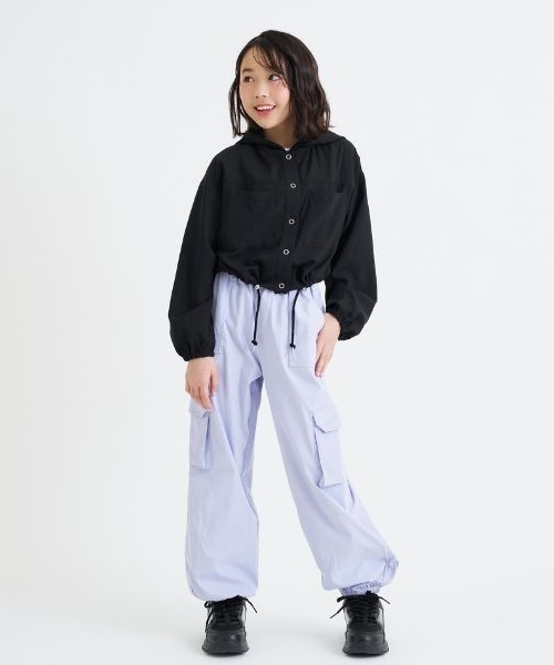 PINK-latte（ピンクラテ）の「【UV・接触冷感】ショート丈ブルゾン（ブルゾン・キッズ・オフホワイト/サックスブルー/ブラック/ライトピンク・140cm/120cm/160cm/150cm/130cm）」の16枚目の写真