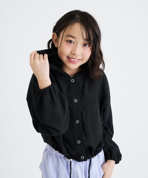 PINK-latte（ピンクラテ）の「【UV・接触冷感】ショート丈ブルゾン（ブルゾン・キッズ・オフホワイト/サックスブルー/ブラック/ライトピンク・140cm/120cm/160cm/150cm/130cm）」の17枚目の写真