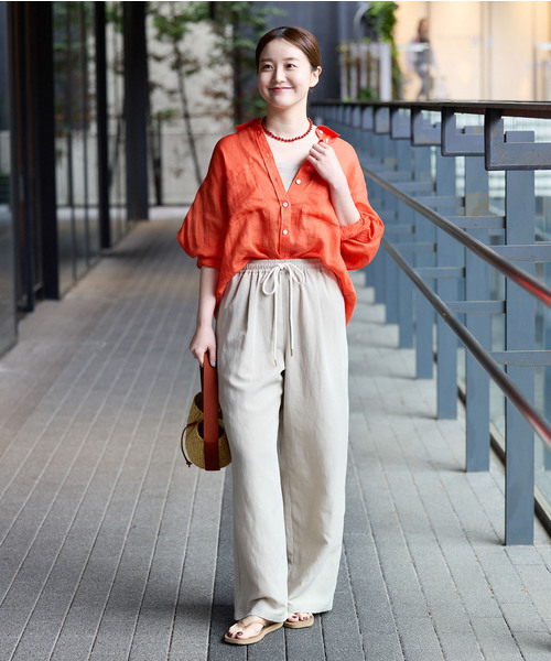 IENA(イエナ)の「《セットアップ対応》ラミーレギュラーカラーシャツ(シャツ/ブラウス・レディース・サックスブルー/ブラック系その他/レッド・FREE)」の5枚目の写真
