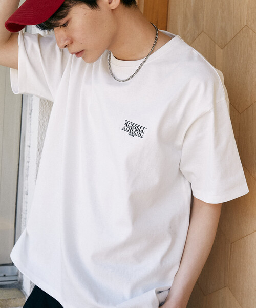 Russell Athletic（ラッセルアスレティック）の「RUSSELL ATHLETIC × PUBLUX/ラッセルアスレチック 別注 ワンポイント 刺繍 Tシャツ　限定展開（Tシャツ/カットソー・メンズ・ブラック/グレー/チャコールグレー/ホワイト/ピンク/ブラウン・LARGE/MEDIUM/ﾌﾘ-）」の2枚目の写真