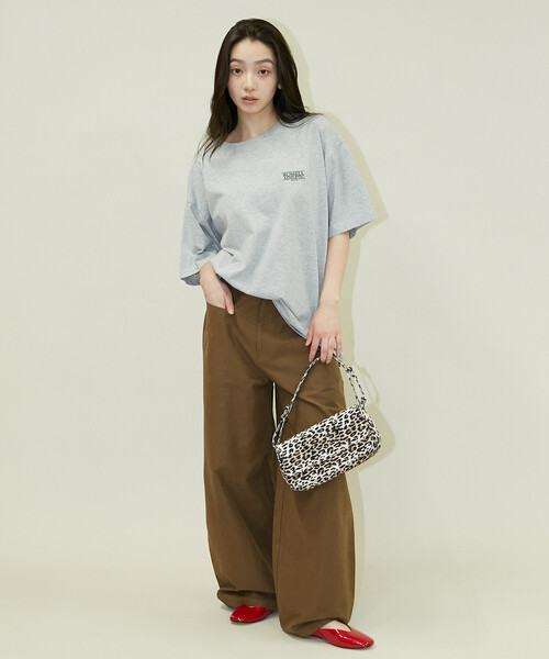 Russell Athletic(ラッセルアスレティック)の「RUSSELL ATHLETIC × PUBLUX/ラッセルアスレチック 別注 ワンポイント 刺繍 Tシャツ 限定展開(Tシャツ/カットソー・メンズ・ブラック/グレー/チャコールグレー/ホワイト/ピンク/ブラウン・LARGE/MEDIUM/フリ-)」の20枚目の写真