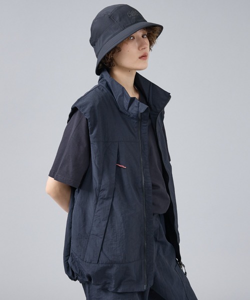 NANGA(ナンガ)の「【NANGA / ナンガ】N2600-1C132A / 26SS ナイロンタッサー ベスト / ユニセックス(ブルゾン・メンズ・ブラック/カーキ/ネイビー・M/L)」の2枚目の写真