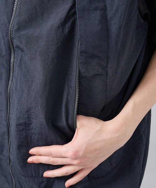 NANGA(ナンガ)の「【NANGA / ナンガ】N2600-1C132A / 26SS ナイロンタッサー ベスト / ユニセックス(ブルゾン・メンズ・ブラック/カーキ/ネイビー・M/L)」の13枚目の写真