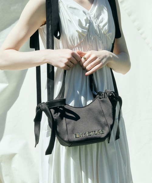 EIMY ISTOIRE(エイミーイストワール)の「EIMY SIGNATURE RIBBON BAG(ショルダーバッグ・レディース・ピンク/ブラック・F)」の4枚目の写真