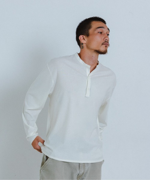 THE BOLDMAN（ザ ボールドマン）の「Henleyneck L/S Tee / ヘンリーネックロンT（Tシャツ/カットソー・メンズ・ブラック×グレー/ホワイト/ブラック・LARGE/MEDIUM）」の5枚目の写真