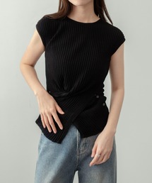 【on:nue】[着用動画あり！] ウエストクロスボタンリブニット