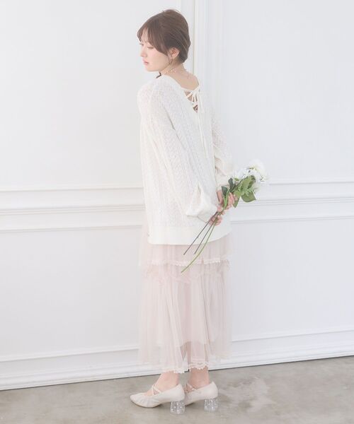 MAJESTIC LEGON(マジェスティックレゴン)の「レースアップスカシ柄ミディカーデ(カーディガン/ボレロ・レディース・ピンク/ライトグリーン/オフホワイト/ブルー・MEDIUM)」の7枚目の写真
