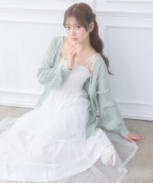 MAJESTIC LEGON（マジェスティックレゴン）の「レースアップスカシ柄ミディカーデ（カーディガン/ボレロ・レディース・ピンク/ライトグリーン/オフホワイト/ブルー・MEDIUM）」の11枚目の写真