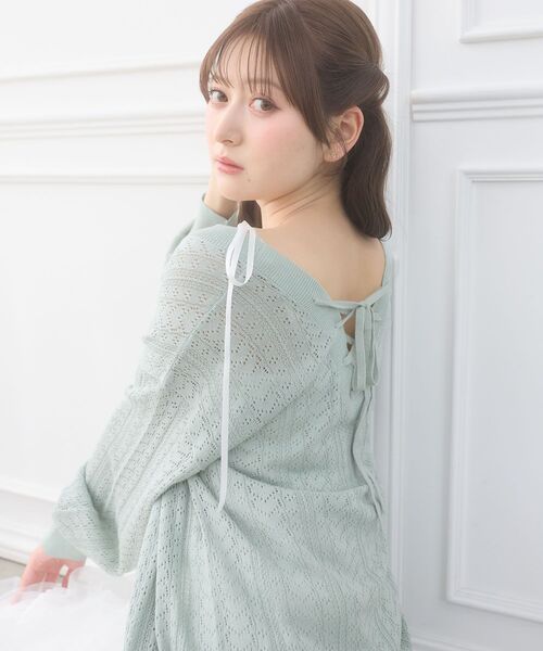 MAJESTIC LEGON（マジェスティックレゴン）の「レースアップスカシ柄ミディカーデ（カーディガン/ボレロ・レディース・ピンク/ライトグリーン/オフホワイト/ブルー・MEDIUM）」の13枚目の写真