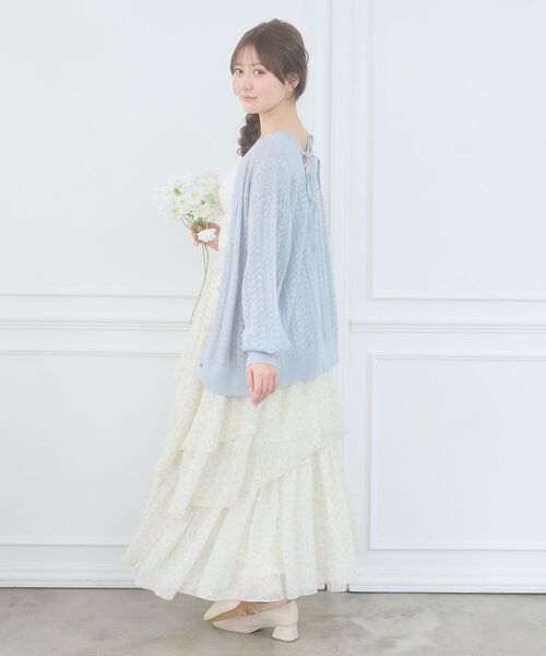 MAJESTIC LEGON（マジェスティックレゴン）の「レースアップスカシ柄ミディカーデ（カーディガン/ボレロ・レディース・ピンク/ライトグリーン/オフホワイト/ブルー・MEDIUM）」の14枚目の写真