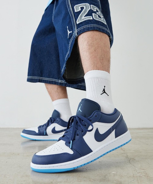 JORDAN BRAND(ジョーダンブランド)の「エア ジョーダン 1 LOW メンズシューズ / Air Jordan 1 Low Men's Shoes 553558-404 Midnight Navy(スニーカー・メンズ・ネイビー・25.5/26.5/27/27.5/28/28.5/29/25/26/29.5/30)」の1枚目の写真