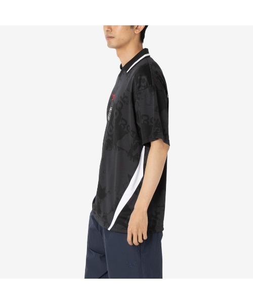 Reebok(リーボック)の「フットボールジャージー / STREET SPORT FOOTBALL JERSEY(Tシャツ/カットソー・メンズ・ブラック/レッド・X-LARGE/SMALL/MEDIUM/LARGE)」の15枚目の写真